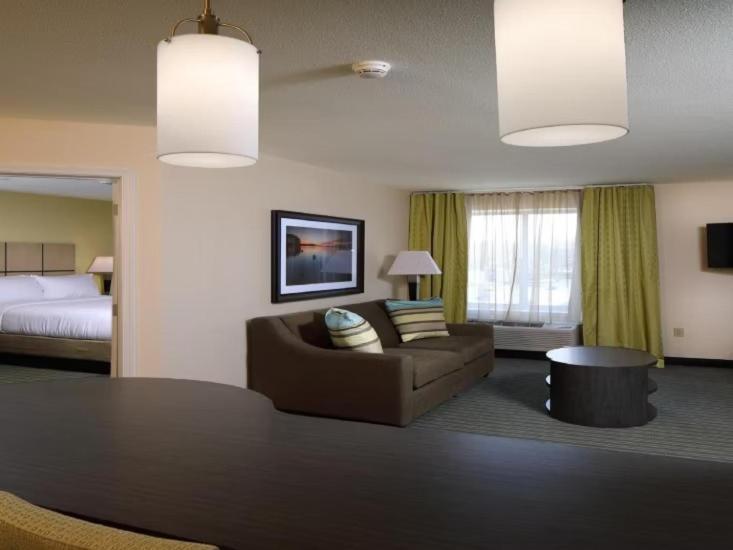 Candlewood Suites - Newark South - University Area By Ihg Exterior foto