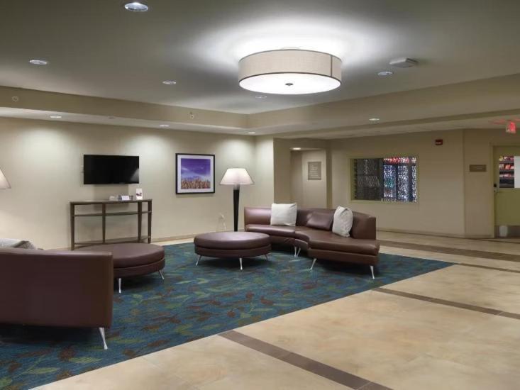 Candlewood Suites - Newark South - University Area By Ihg Exterior foto
